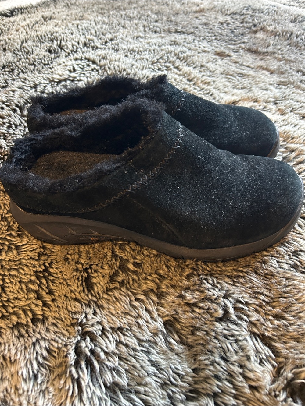 Merrell Women’s Black Faux-Fur Slip-On Clog 7.5